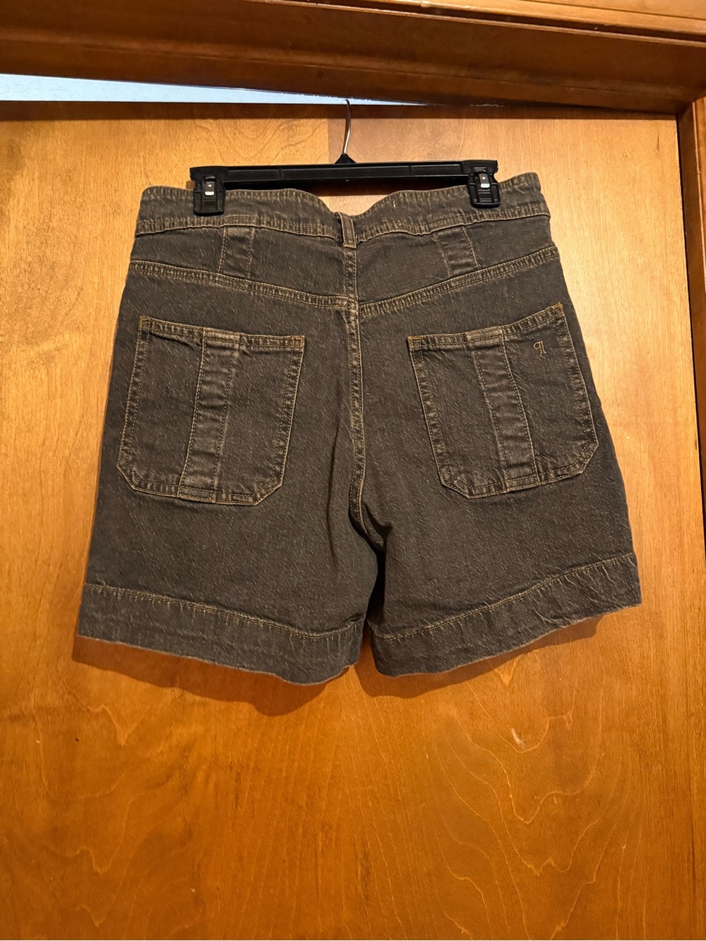 Pilcro Women’s Shorts - Charcoal denim - Picture 2 of 3